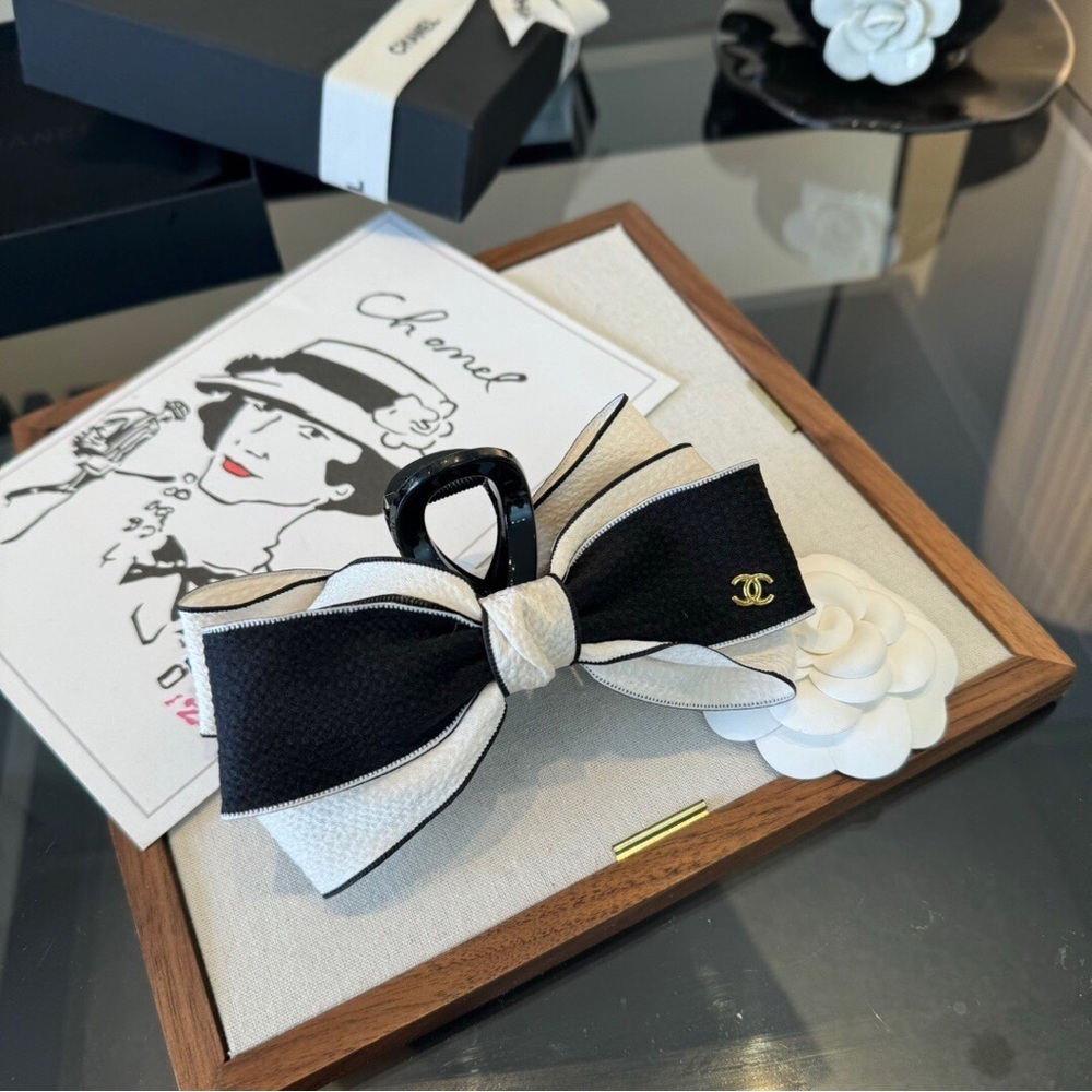 Chanel Black & White Bow Hair Claw Clip